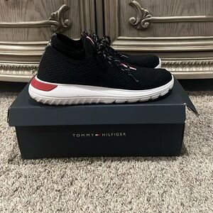 EUC Authentic Tommy Hilfiger Shoes❤️